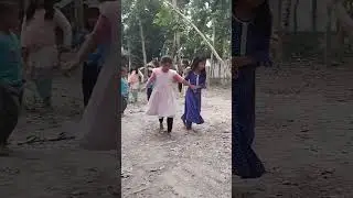 খেলার সময় ঝাল মুড়ির নিয়ে আগমন,,,, আহা কি মজা। 