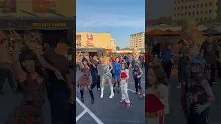 Fang Foot Stomp With The Cast Of Vampirina Teenage Vampire