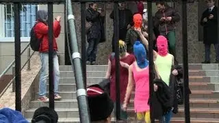 JO-2014 - Deux membres des Pussy Riot bri&egrave;vement interpell&eacute;es