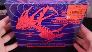 Pok&eacute;mon: Darkness Ablaze Elite Trainer Box Opening