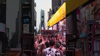 Tape B b2b Dr Fresch - The Next Episode Flip (Wooli Remix) | CitySoul Bus Times Square Pop-Up | 2025