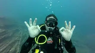 SCUBA diving off Million Dollar Point #flippers #SCUBA #titon