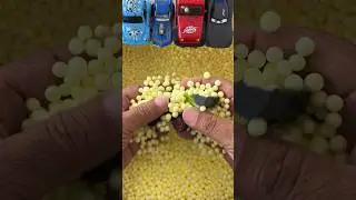 Digging grains to find beautiful wheel loader toys#game #trending #top #wheelloader #toys #beautiful