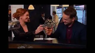 Zoo 187 - Dominika nalije něco do pit&iacute;