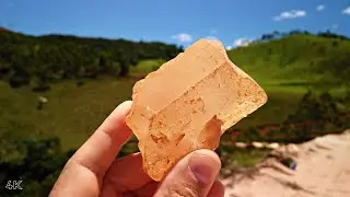 FOUND PRECIOUS STONES IN THE MOUNTAIN