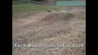 Kyosho Inferno Truggy  at the Cork track on board camera