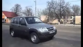 Ukraine War &bull; A column of armoured vehicles and military trucks - Ukraine News.avi