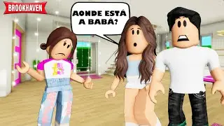 CONTRATAMOS UMA BABÁ PARA FICAR COM A NOSSO FILHA NO ANO NOVO MÁS ELA DESAPARECEU!! - Brookhaven RP🏡