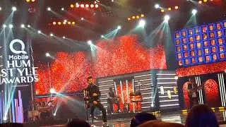 Atif Aslam Performing   Darasal   QMobile Hum Style Awards 2017