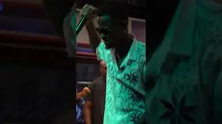 Kelvyn Boy Performs Vero at UTV Ghana #afrobeat #kelvynboy  #music #ghana #entertainment #utvghana