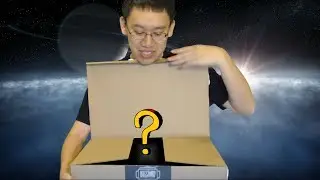 Trump Unboxes the BlizzCon 2017 Goodie Bag IN SPACE!