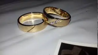Anillos de matrimonio de oro con 3 brillantes