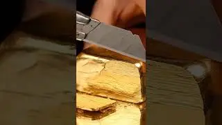 Slicing soft gold 🔪 that  sound though 💆🏻...... #viral short 100k views