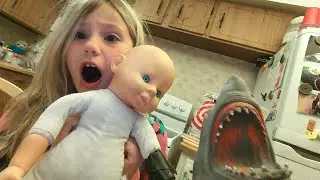 The doll *shark puppet* pt1