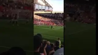 Fellaini celebrates vs Leicester City 2017