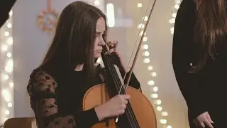 Dominika Mirgová - Šťastné a veselé