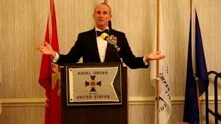 Admiral Greenert USN (Ret.) Recieves the Distinguished Sea Service Award