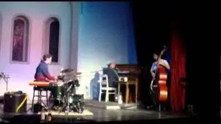 earswideopen live @ Theaterkapelle Friedrichshain