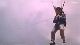 VAMPIR CINA NYASAR KE AFRIKA | Alur cerita flim CRAZY SAFARI 1991