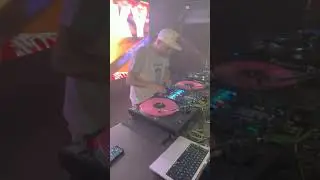 DJ Friky with the Video Mixx at the 10. v&yacute;roč&iacute; COLOR Radio ENTER Club Brno