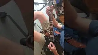 slowly learning Easy makossa melody #guitar #music #cover #makossa #easyguitar