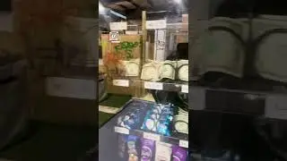 Cool vending machine gives out money💰🤑     🎥: Steve DiGirolamo via ViralHog