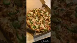 #pizza #dominospizza #karachi #foodlover #pizzarecipe #pizzahut #fastfood #americanfoods #recipe