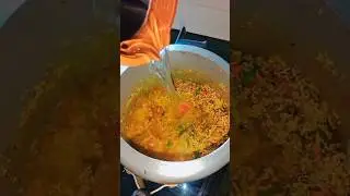 Make masala khichdi in a very simple खिचडी😋#viral #youtubeshorts #shorts #recipe #khichdi #food ....