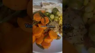HomeMade TURKEY plus the vegetables are yummy 😋  #healthy #turkeydinner
