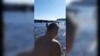 Procida. Un tuffo per festeggiare l'inizio del 2026