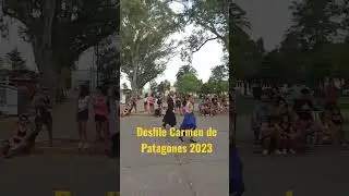 Desfile #patagones #familiaviajera #vivirviajando #motorhome #buslife