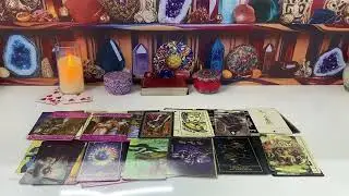 CAPRICORN   - SOMEONE BREAKS THE SILENCE.. CAPRICORN  LOVE TAROT READING