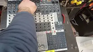 Soundcraft EFX8 da revisionare, facciamolo a pezzi 1/2