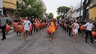 Comparsa Oké Olé. Desfile de Llamadas por el Día Nacional del Candombe. 03-12-2023.