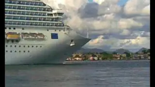 Port of Santos - A view of a local worker