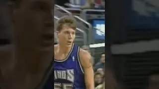 Jason Williams Amazes Crowd and commentator with a nice move