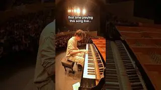 I was a little nervous&hellip; 😱👀🎹 #piano #music #tour #live #song