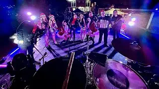 Jingle Bell Rock - Cumbia Roach
