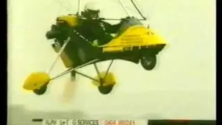 flexwing microlight lands  on mini