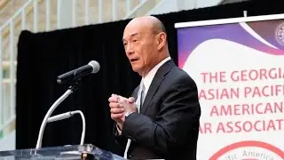 Judge Alvin T. Wong receives a Lifetime Achievement Award