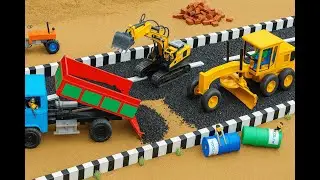 Hulk Builds Mini Construction Site with Toy Tractor | DIY Kids Science Project & ASMR Video
