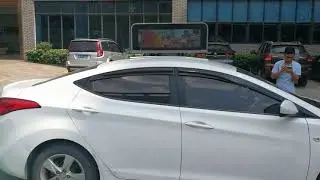 London digital taxi rooftop advertising