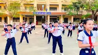 Ai cũng l&agrave; si&ecirc;u nh&acirc;n