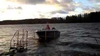 Docking the boat under rough weather conditions with EasyBoatRoller shore dock