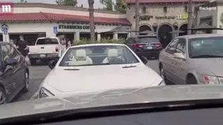 Britney Spears hides from paparazzi 09/08/2020