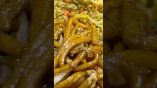 Let&rsquo;s eat local Chinese food of Lahore. #2025 #food #eatfood #sarmadvlogs #likesharesubscribe