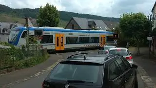 B&Uuml; Bahn&uuml;bergang Reil / Mosel Moselweinbahn Level Crossing germany