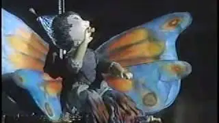 urugu, the flying sneaker
