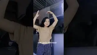 udel bocil nih senggol..