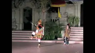 tari Jauk Manis versi Tompel Clekontong Mas. Jeg mantaaaaaaaaaaaaaaaaapppp..